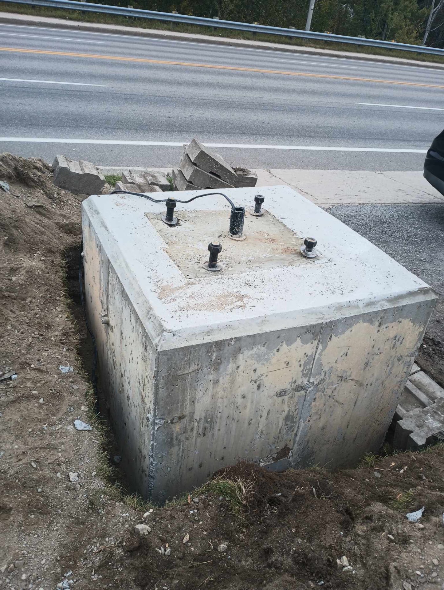 Base de béton commerciale avec ancrages